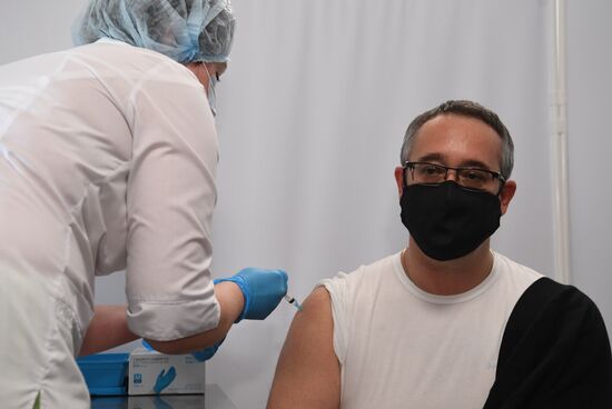 Russia Coronavirus Vaccination 