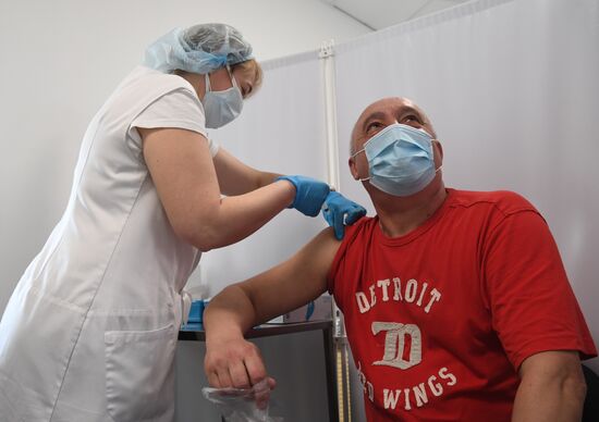 Russia Coronavirus Vaccination 
