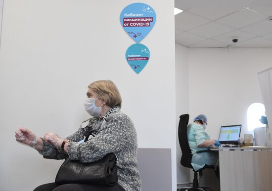 Russia Coronavirus Vaccination 