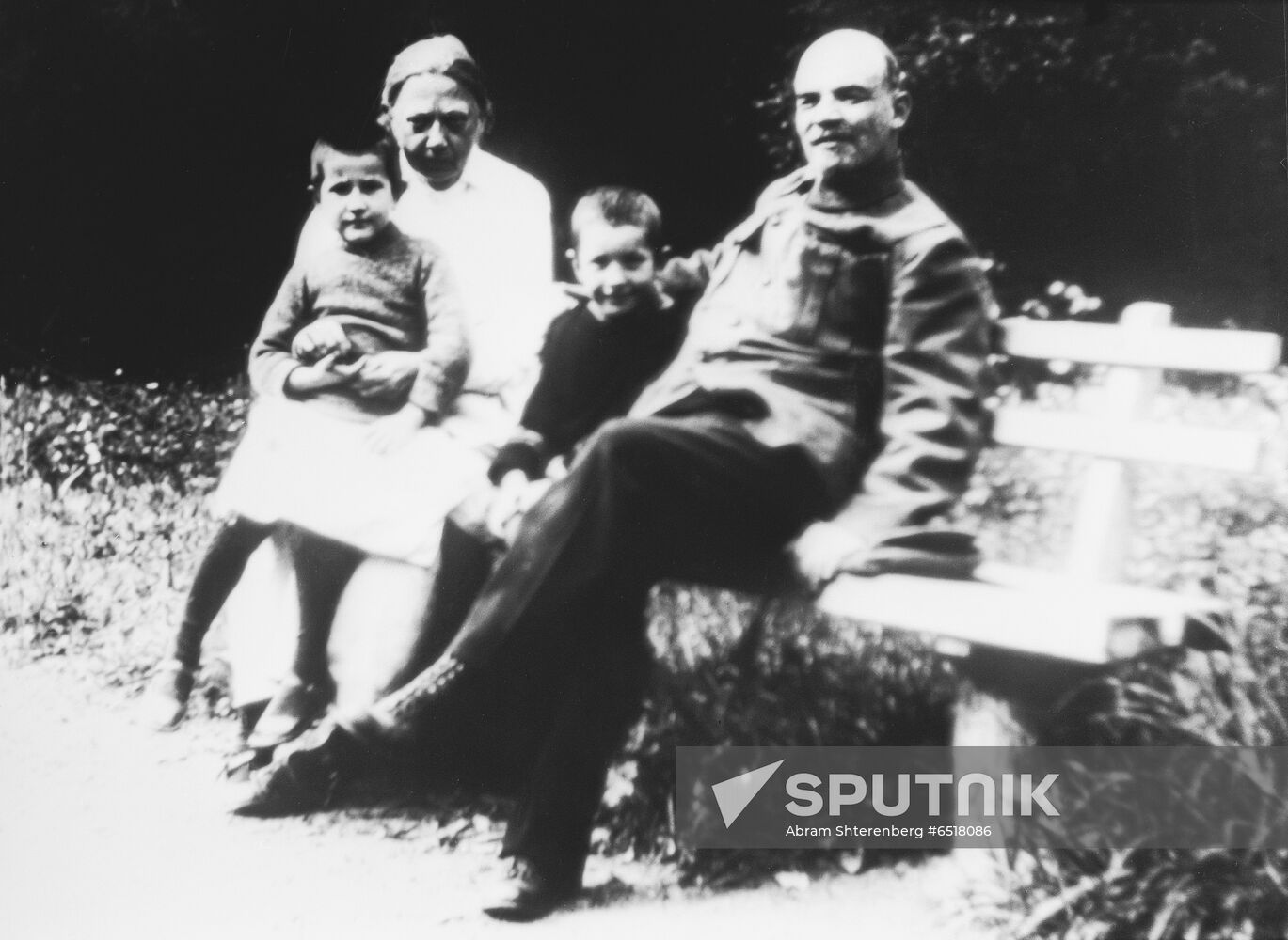 Vladimir Lenin and Nadezhda Krupskaya