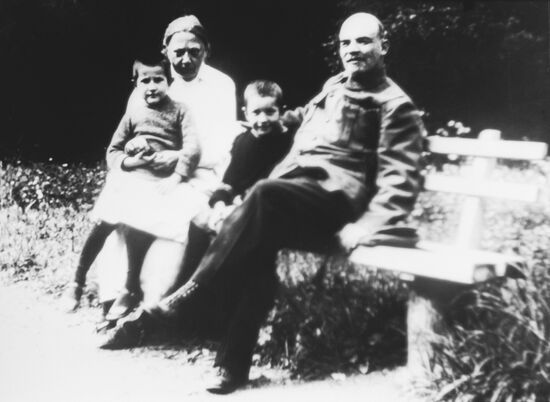Vladimir Lenin and Nadezhda Krupskaya