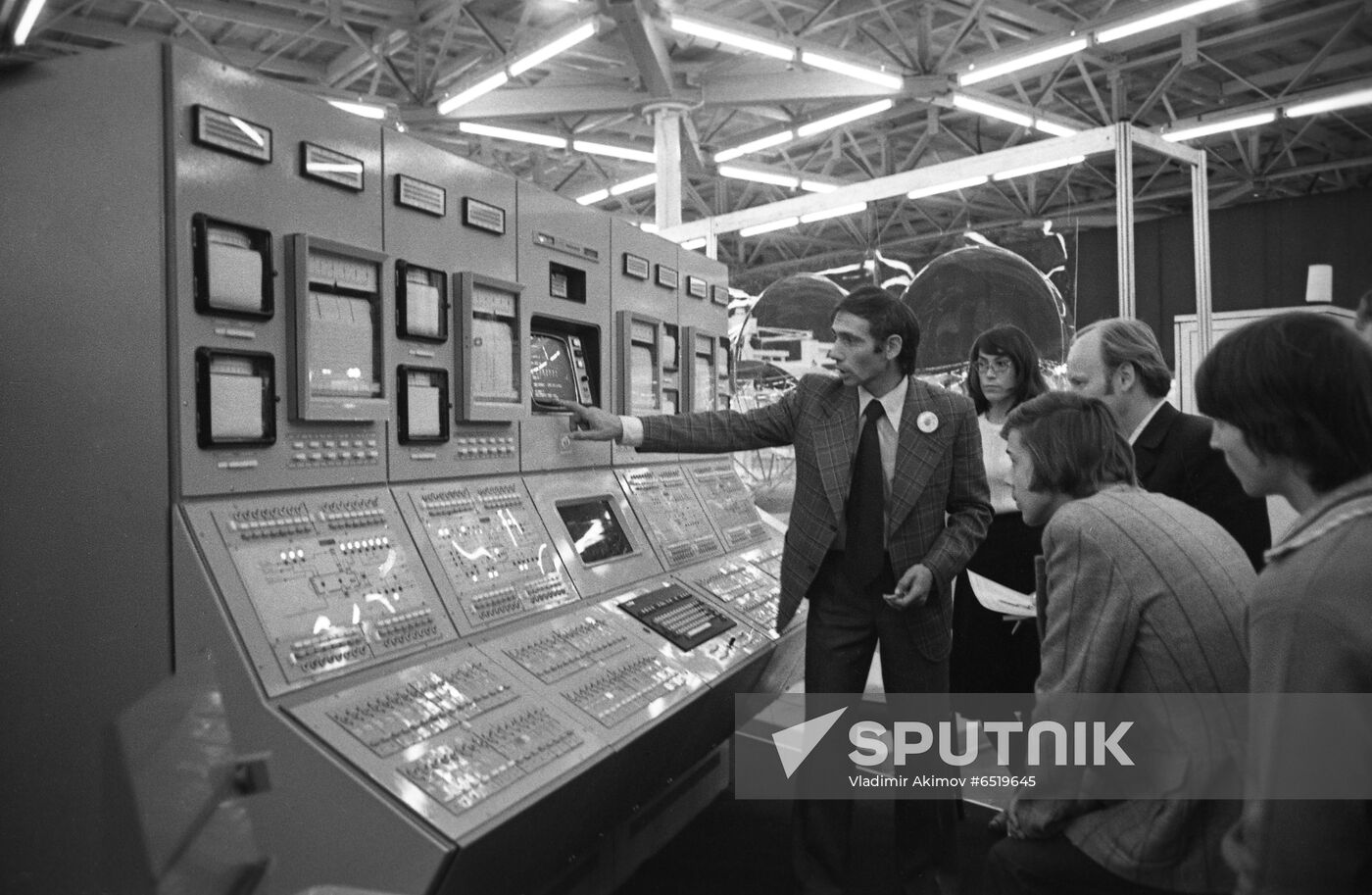 Chemistry-77 international fair in Sokolniki