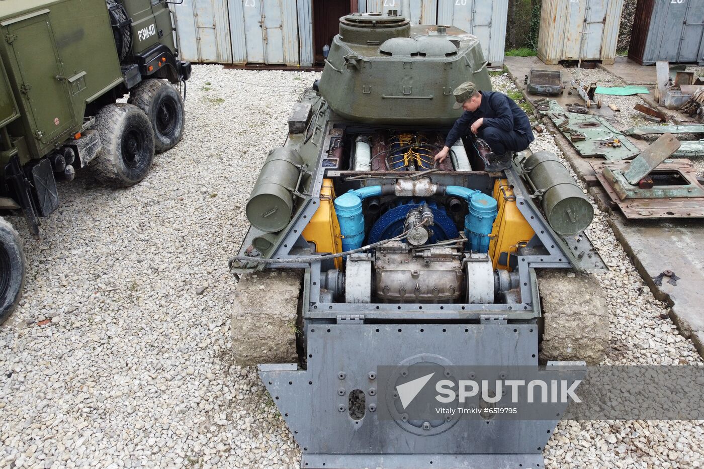 Russia T-34 Tank Restoration