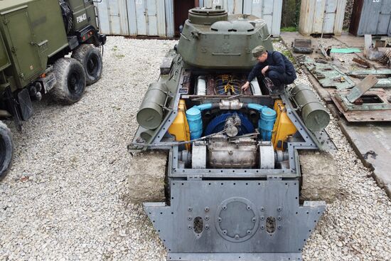 Russia T-34 Tank Restoration