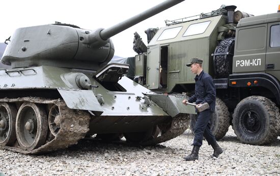 Russia T-34 Tank Restoration