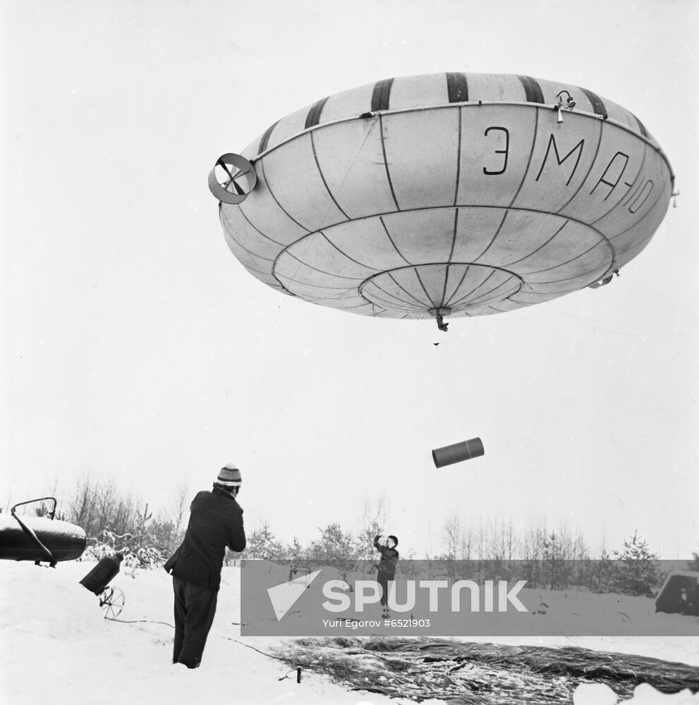 EMA-10 airship for assembly operations