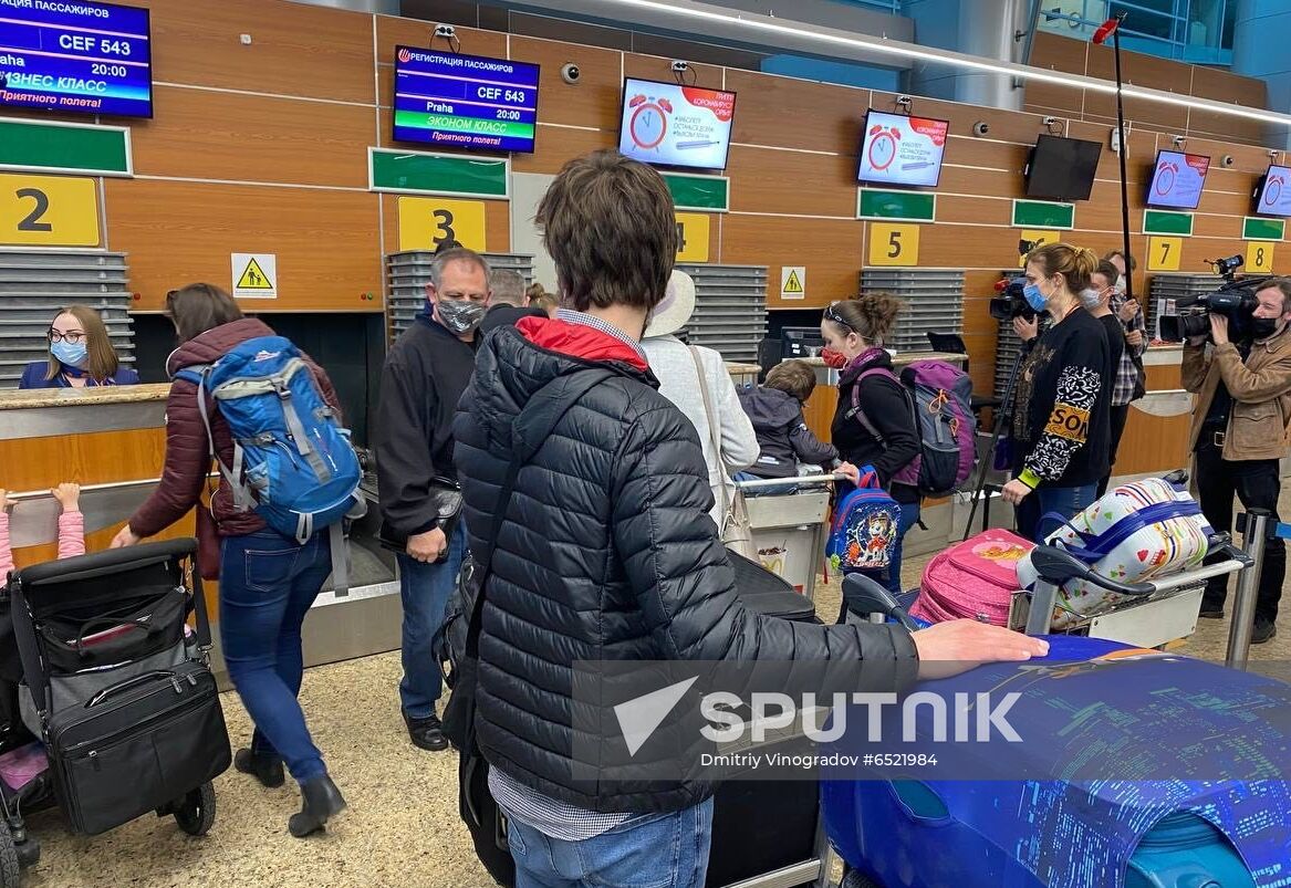 Russia Czech Republic Diplomats Expelling