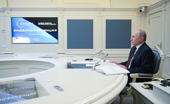 Russia Putin International Climate Summit