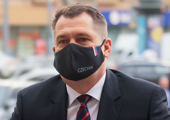 Russia Czech Republic Diplomats Expelling