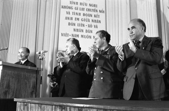 Parliamentarians of Socialist Republic of Vietnam visit USSR