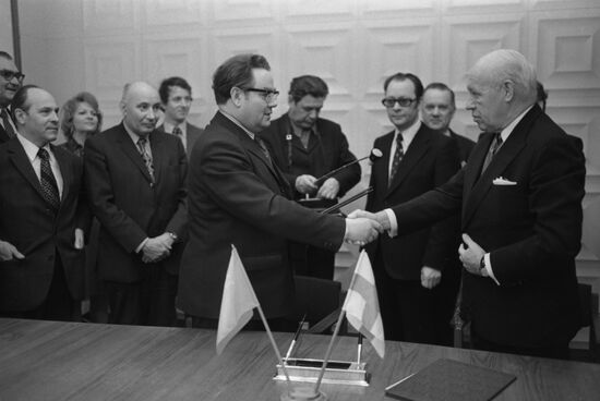 Agreement between USSR Council of Ministers' State Committee and Nokia Corporation