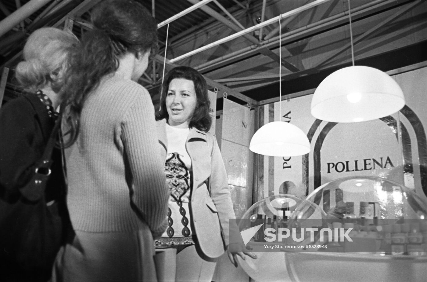 Chemistry for People exhibition in Leningrad