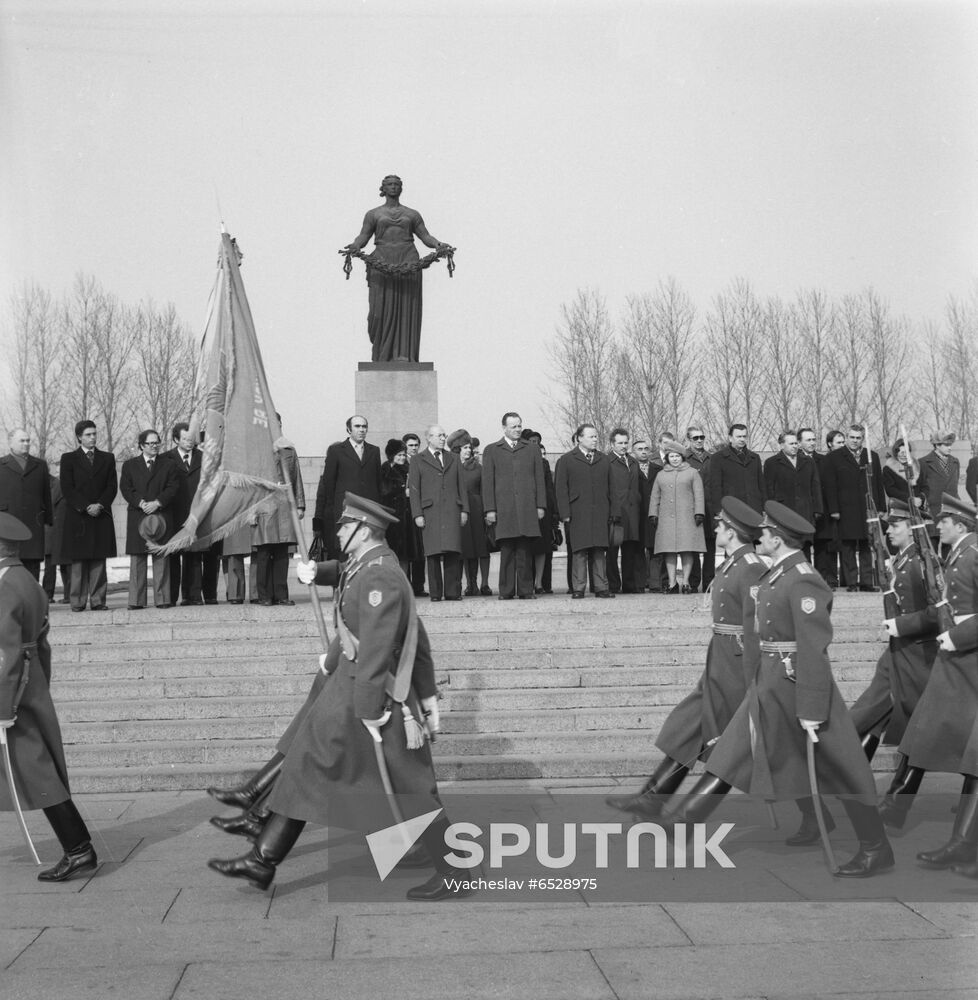 Tunisian Prime Minister Hedi Amara Nouira's visit to USSR