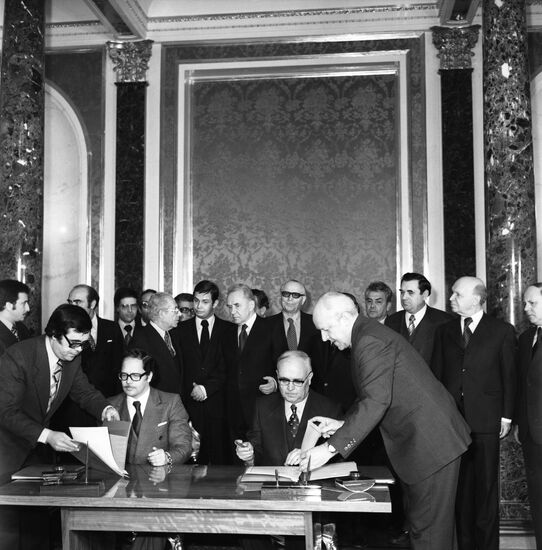 Tunisian Prime Minister Hedi Amara Nouira's visit to USSR