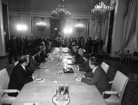 Tunisian Prime Minister Hedi Amara Nouira's visit to USSR