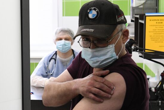 Russia Coronavirus Vaccination 