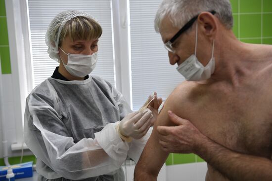 Russia Coronavirus Vaccination 