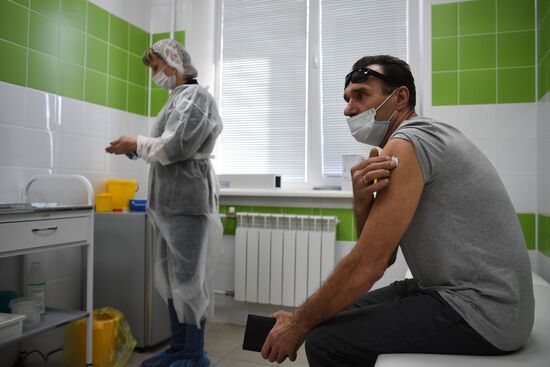 Russia Coronavirus Vaccination 