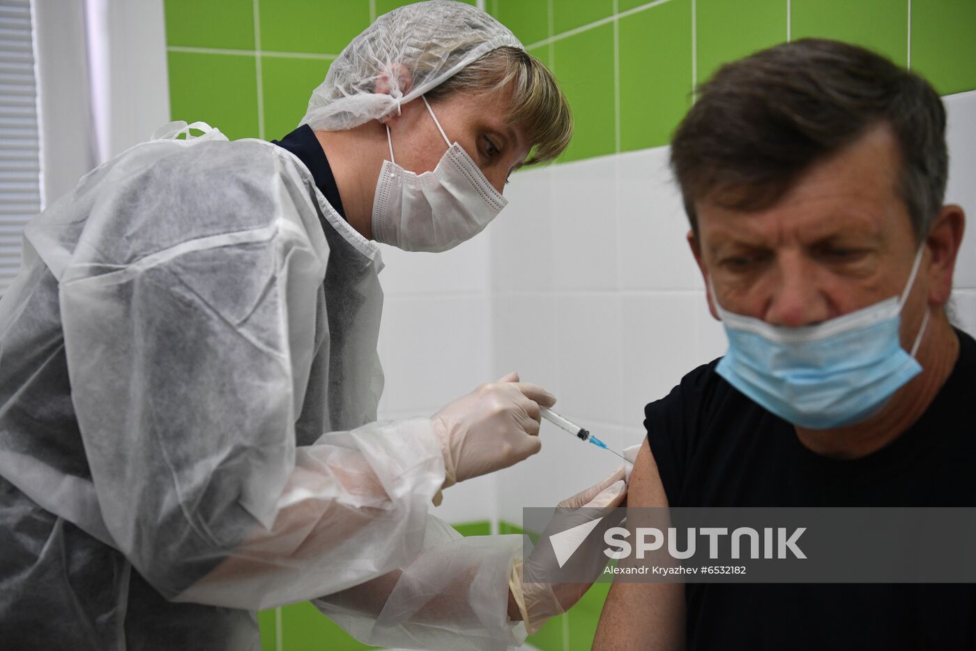 Russia Coronavirus Vaccination 