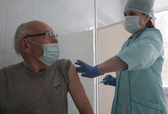Russia Coronavirus Vaccination 