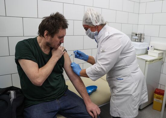 Russia Coronavirus Vaccination