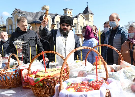 Russia Orthodox Easter Preparations
