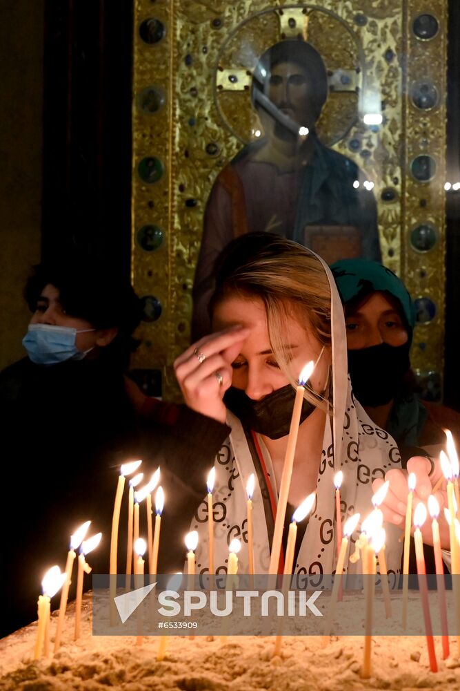 Worldwide Orthodox Easter
