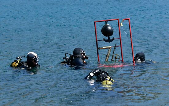Russia Divers Victory Day Event