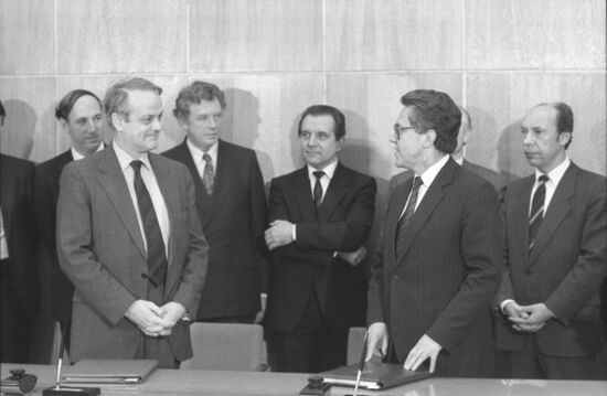Cooperation between USSR and Great Britain