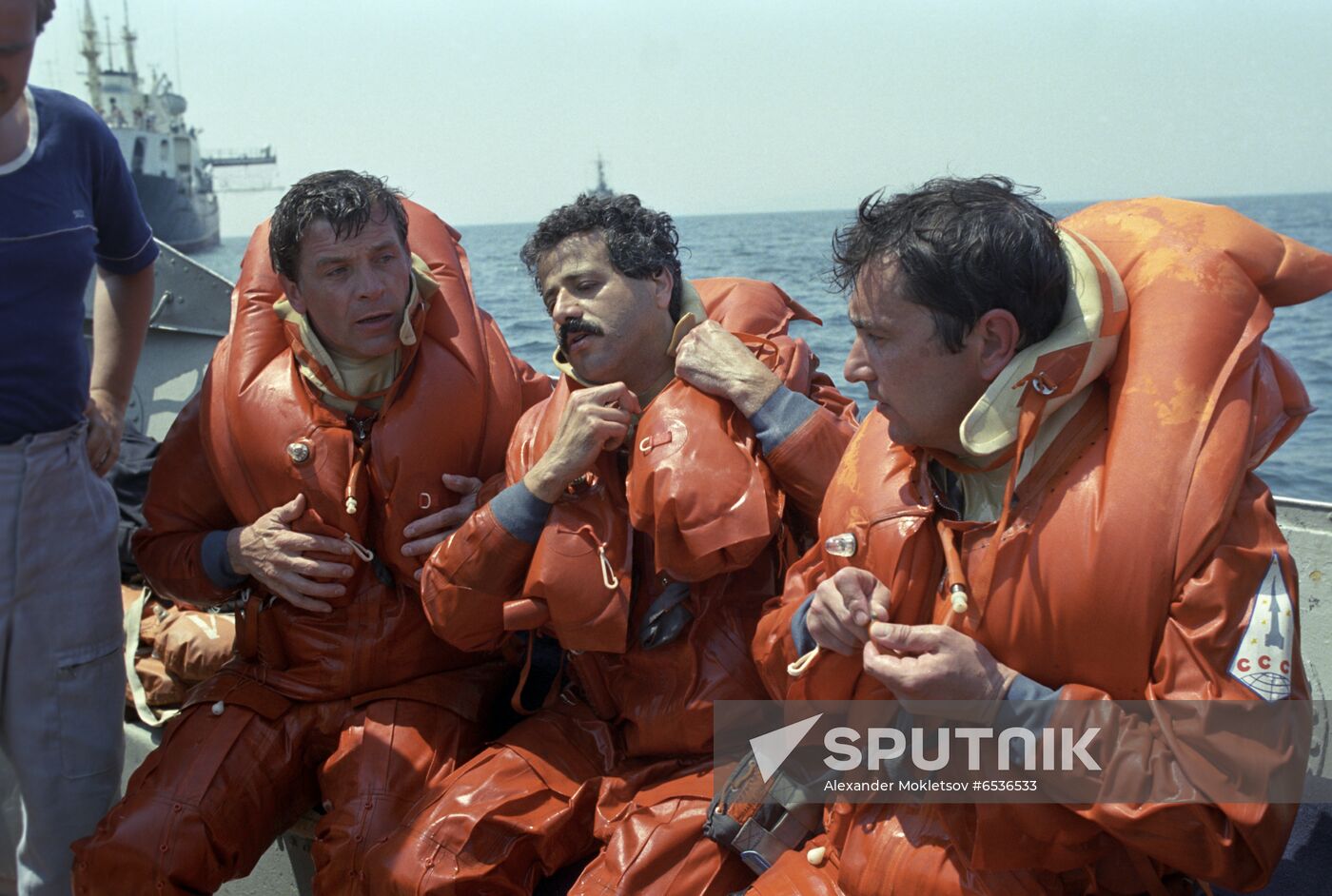 Soviet-Syrian crew of Soyuz TM-3