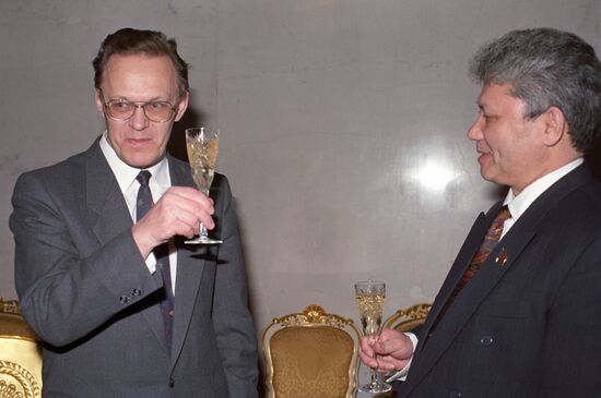 President of Republic of Sakha Mikhail Nikolayev and President of Russian Academy of Sciences Yury Osipov