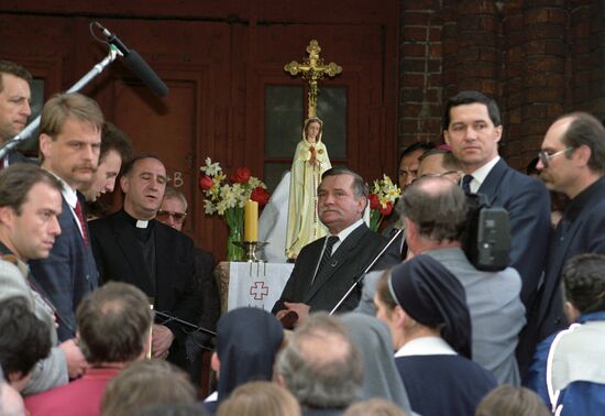 Polish President Lech Walesa's visit to Russian Federation