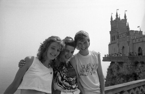 British schoolchildren Jacqueline Smith and Stephen King visit USSR