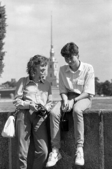 British schoolchildren Jacqueline Smith and Stephen King visit USSR