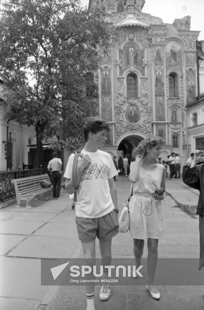 British schoolchildren Jacqueline Smith and Stephen King visit USSR