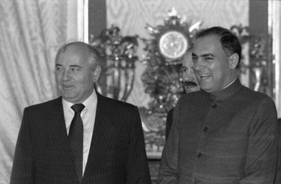 Prime Minister of India Rajiv Gandhi in Moscow