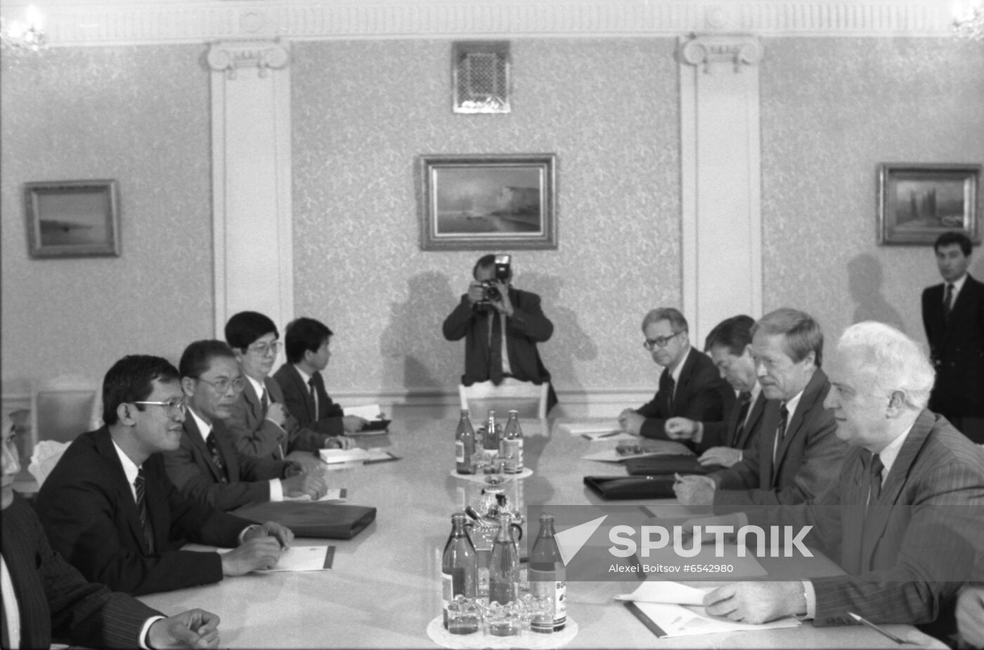 Prime Minister of Cambodia Hun Sen visits Moscow
