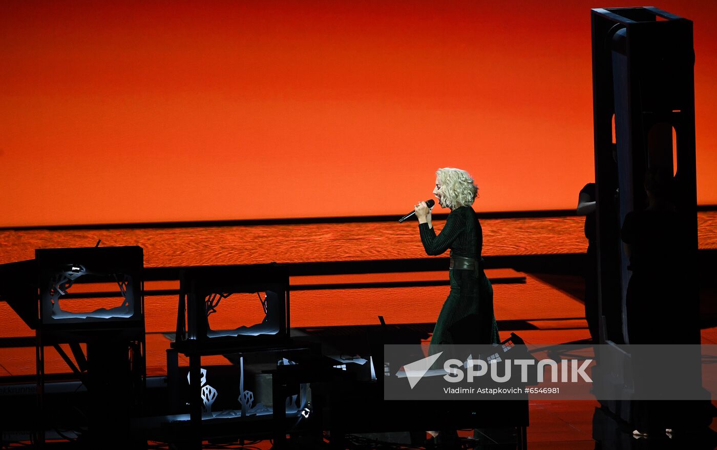 Netherlands Eurovision Song Contest Semi-final 1 Rehearsal