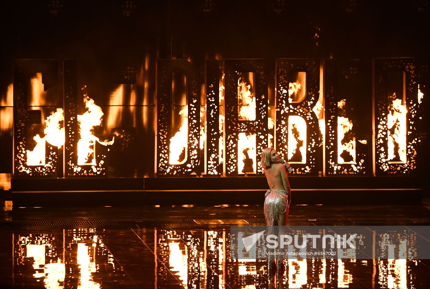 Netherlands Eurovision Song Contest Semi-final 1 Rehearsal