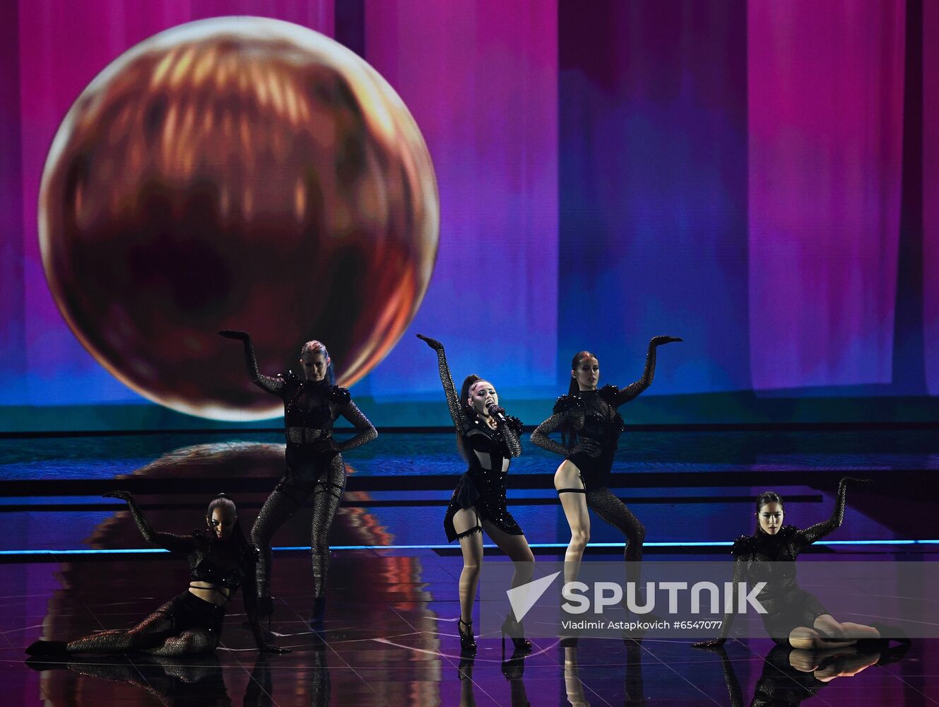 Netherlands Eurovision Song Contest Semi-final 1 Rehearsal