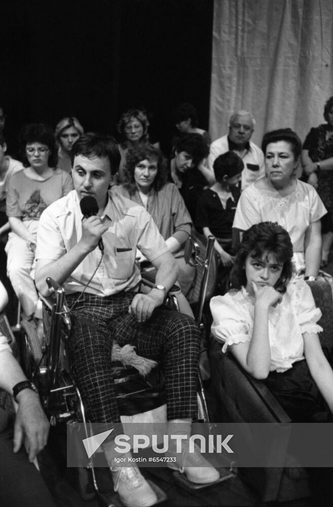 Anatoly Kashpirovsky's television sessions