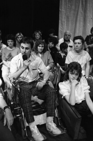 Anatoly Kashpirovsky's television sessions