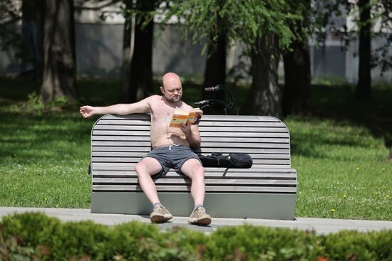 Russia Hot Weather