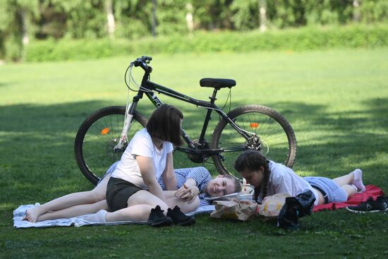 Russia Hot Weather