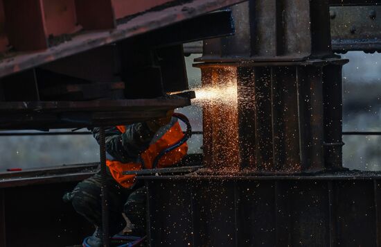 Reconstructing R-21 Kola Federal Route