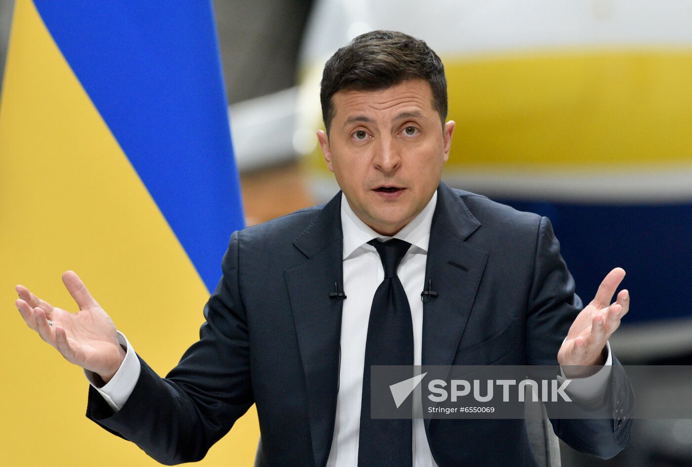 Ukraine Zelensky News Conference