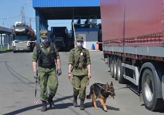 Russia Kazakhstan Border Guards