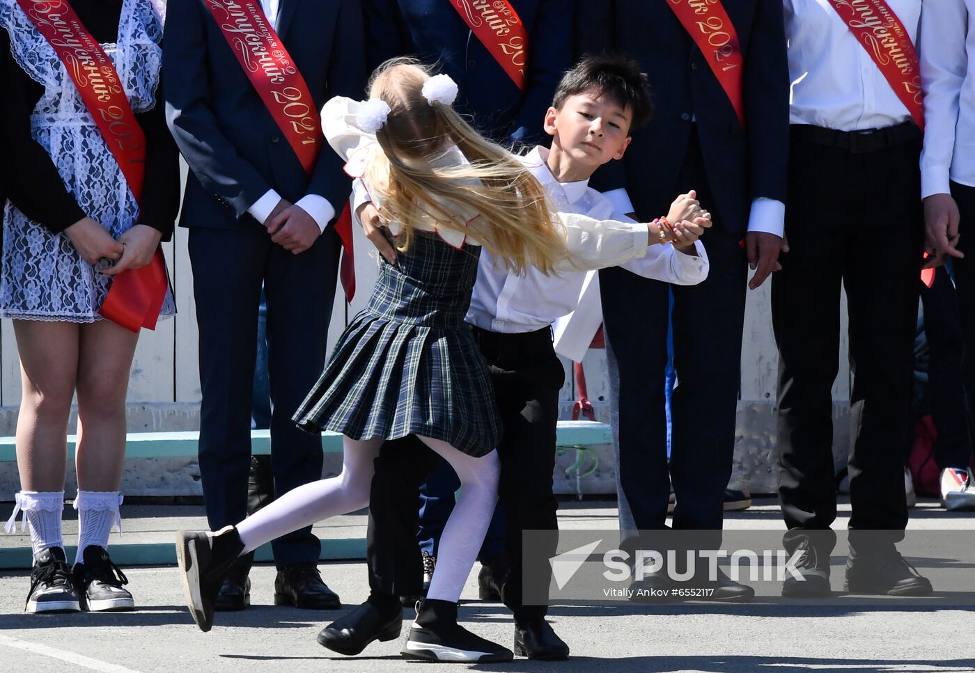 Russia School Year End