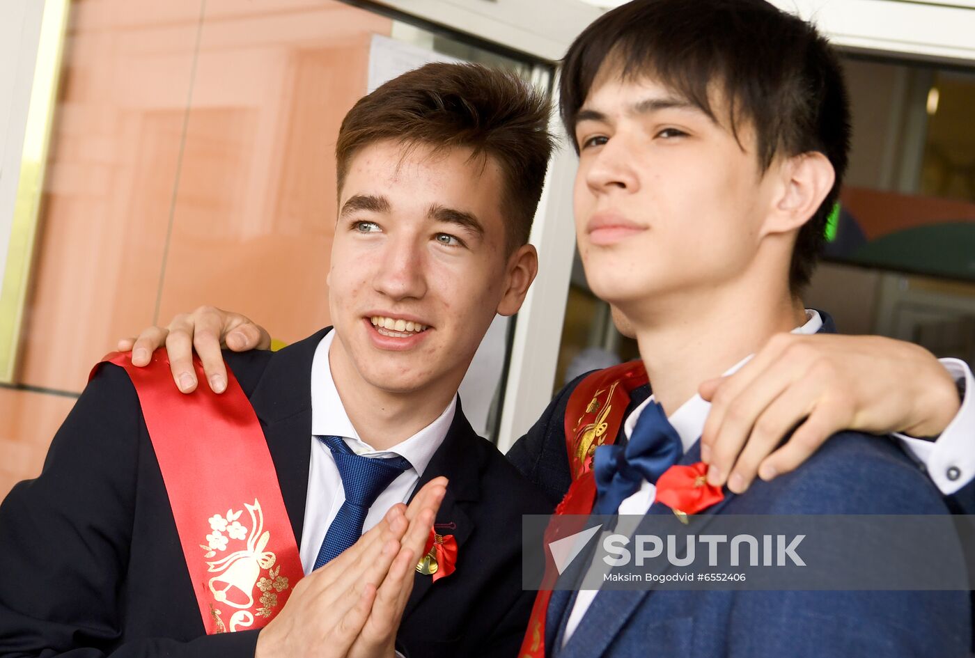 Russia School Year End