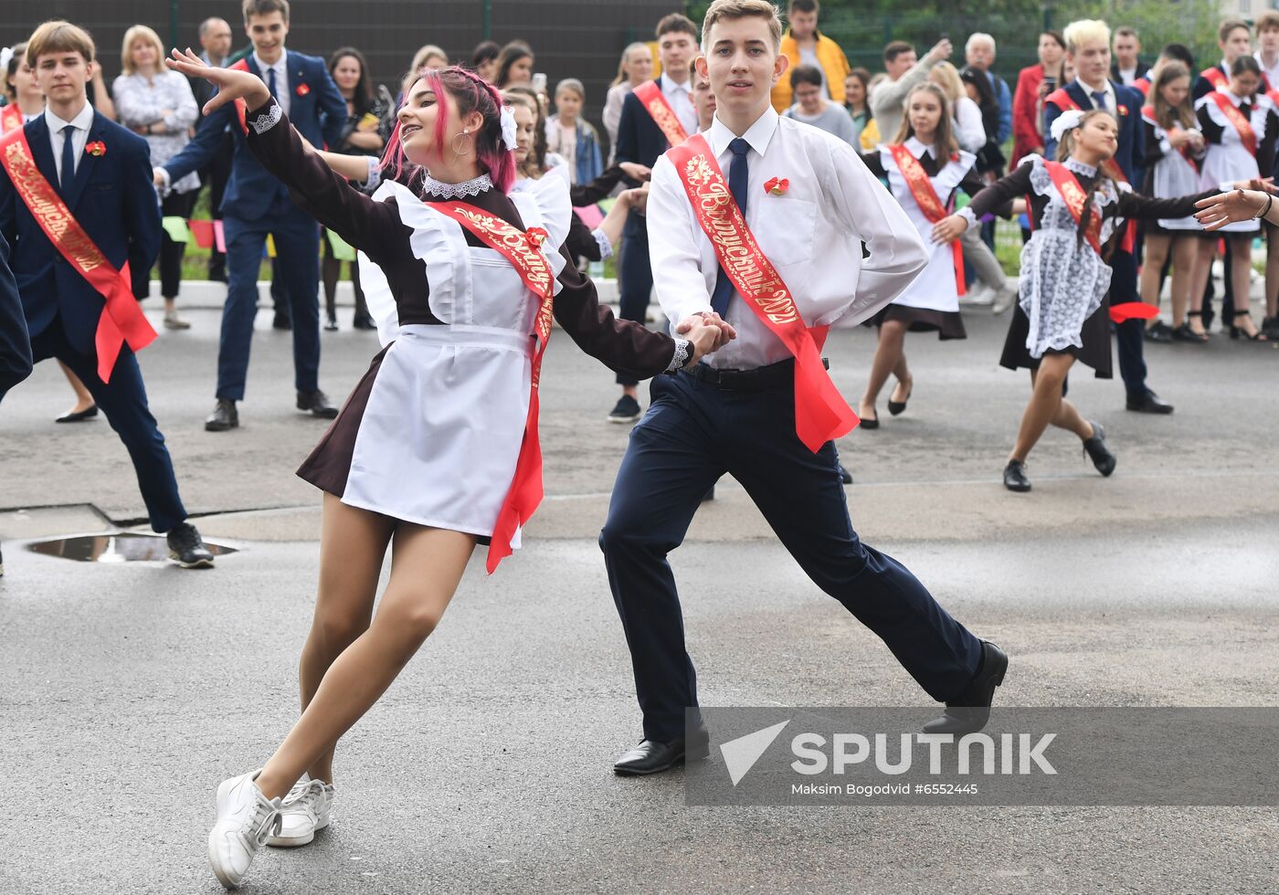 Russia School Year End